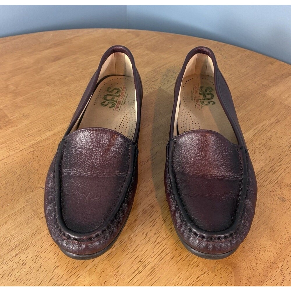 SAS Simplify Women’s Burgundy Leather Slip On Loafers Size 9N